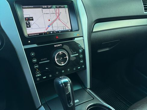 Used 2013 Ford Explorer Sport image 15