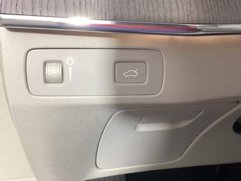 Used 2020 Volvo XC90 T6 Inscription w/ Protection Package image 19