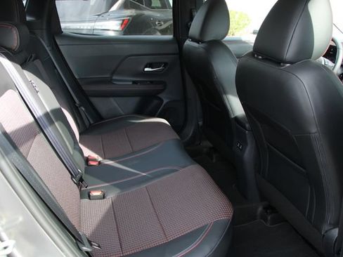 Used 2025 Nissan Kicks SR AWD/4WD image 29