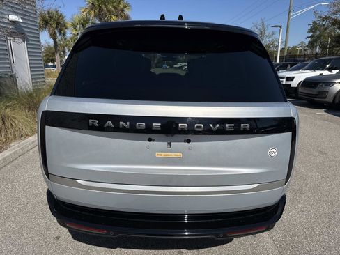 Certified 2024 Land Rover Range Rover SV image 7