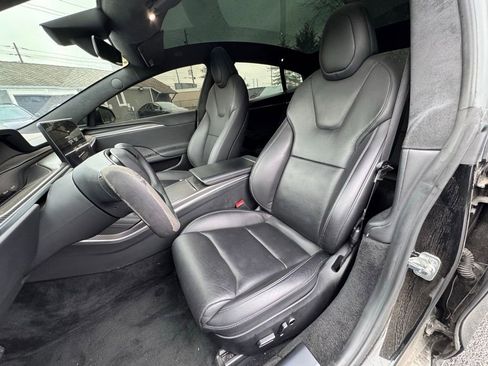 Used 2021 Tesla Model S Plaid image 14