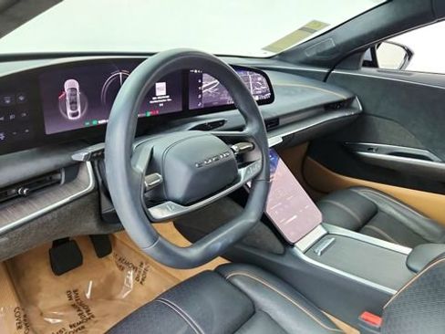 Used 2022 Lucid Air Grand Touring image 18