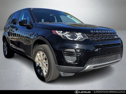 Used 2017 Land Rover Discovery Sport SE image 2