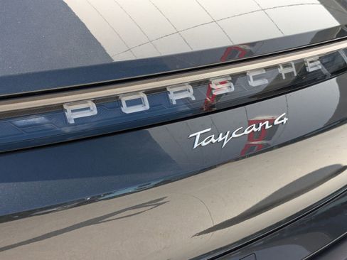New 2024 Porsche Taycan 4 Cross Turismo AWD/4WD image 13