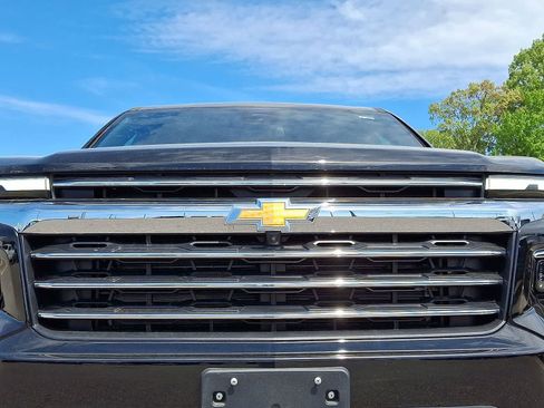 Used 2025 Chevrolet Traverse LT w/ Enhanced Driving Package FWD image 36