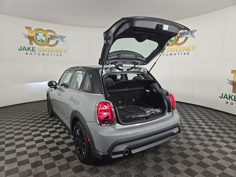 Used 2023 MINI Cooper 4-Door Hardtop FWD image 33