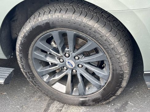 Used 2019 Ford Expedition Max Limited AWD/4WD image 9