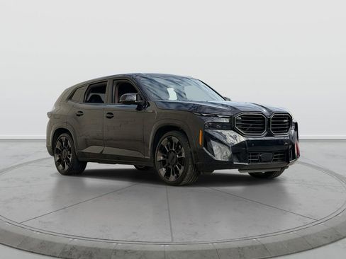 Used 2023 BMW XM image 1