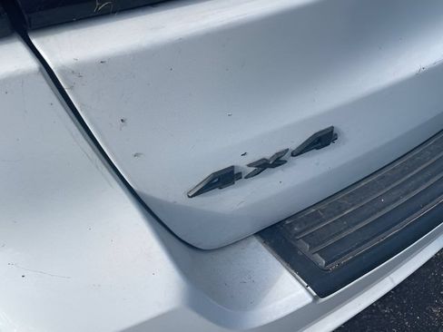 Used 2018 Jeep Grand Cherokee Altitude AWD/4WD image 13