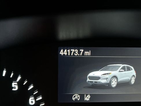 Used 2022 Ford Escape SEL image 17