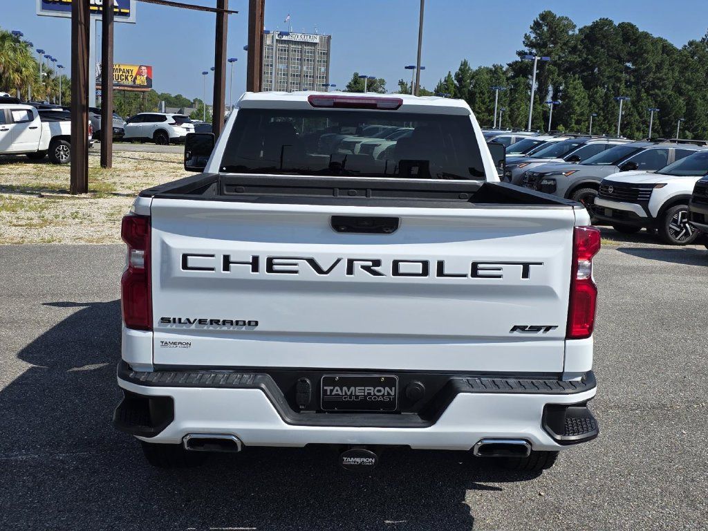 Used 2024 Chevrolet Silverado 1500 RST w/ Z71 Off-Road Package AWD/4WD image 3
