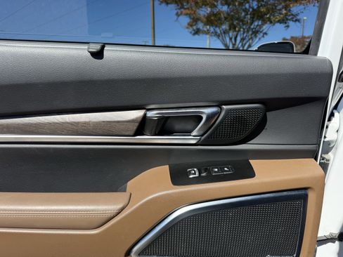 Used 2020 Kia Telluride SX w/ SX Prestige Package image 22