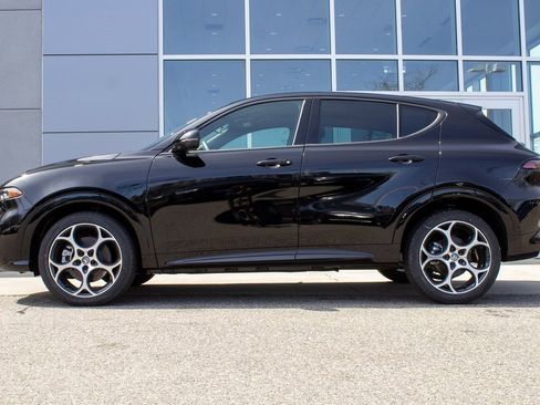Used 2025 Alfa Romeo Tonale Base w/ Active Assist Package image 7