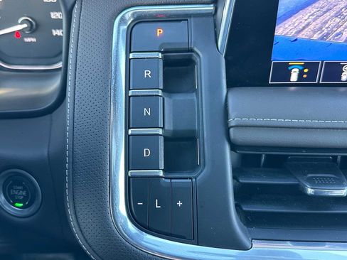 Used 2021 GMC Yukon SLT w/ SLT Premium Package image 40