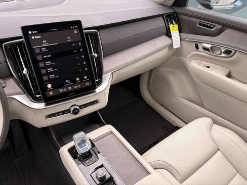 New 2026 Volvo XC90 B6 Ultra w/ Protection Package image 23
