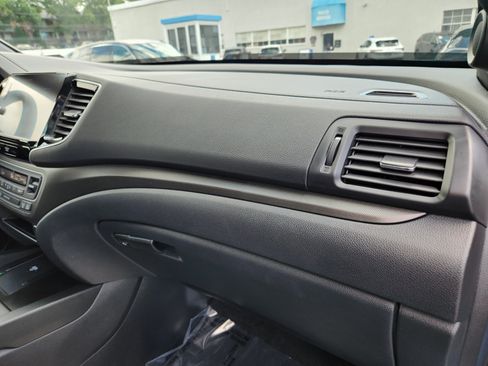 Certified 2025 Honda Ridgeline TrailSport image 17