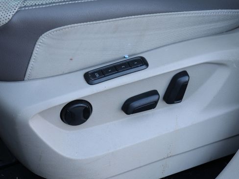 Used 2021 Volkswagen Atlas SEL Premium image 32