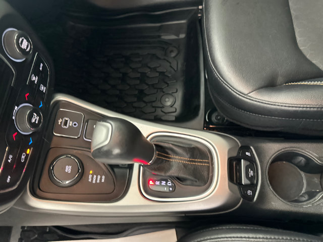 Used 2017 Jeep Compass Latitude w/ Popular Equipment Group AWD/4WD image 17