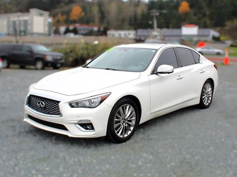 Used 2021 INFINITI Q50 Luxe image 3