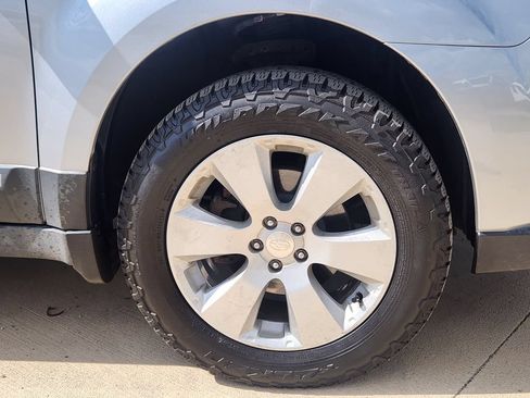 Used 2012 Subaru Outback 2.5i Premium AWD/4WD image 9