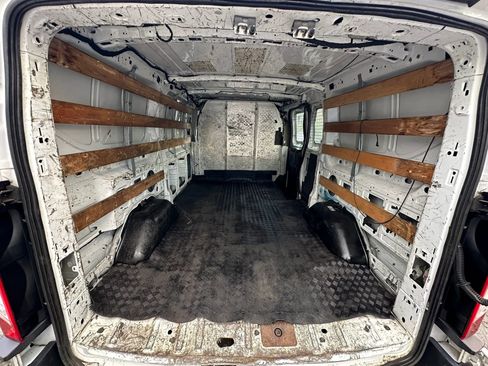 Used 2016 Ford Transit 250 130 Low Roof w/ Exterior Upgrade Package RWD image 23