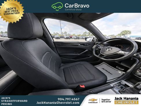 Used 2021 Volkswagen Passat 2.0T R-Line FWD image 9