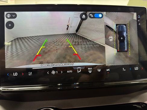 New 2026 Ford Expedition Active image 25