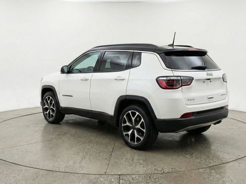 Used 2025 Jeep Compass Limited image 6