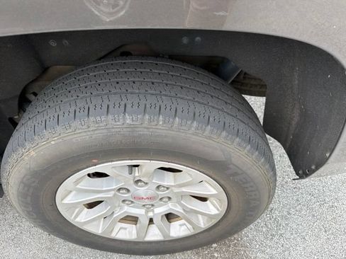 Used 2020 GMC Yukon XL SLT RWD image 17