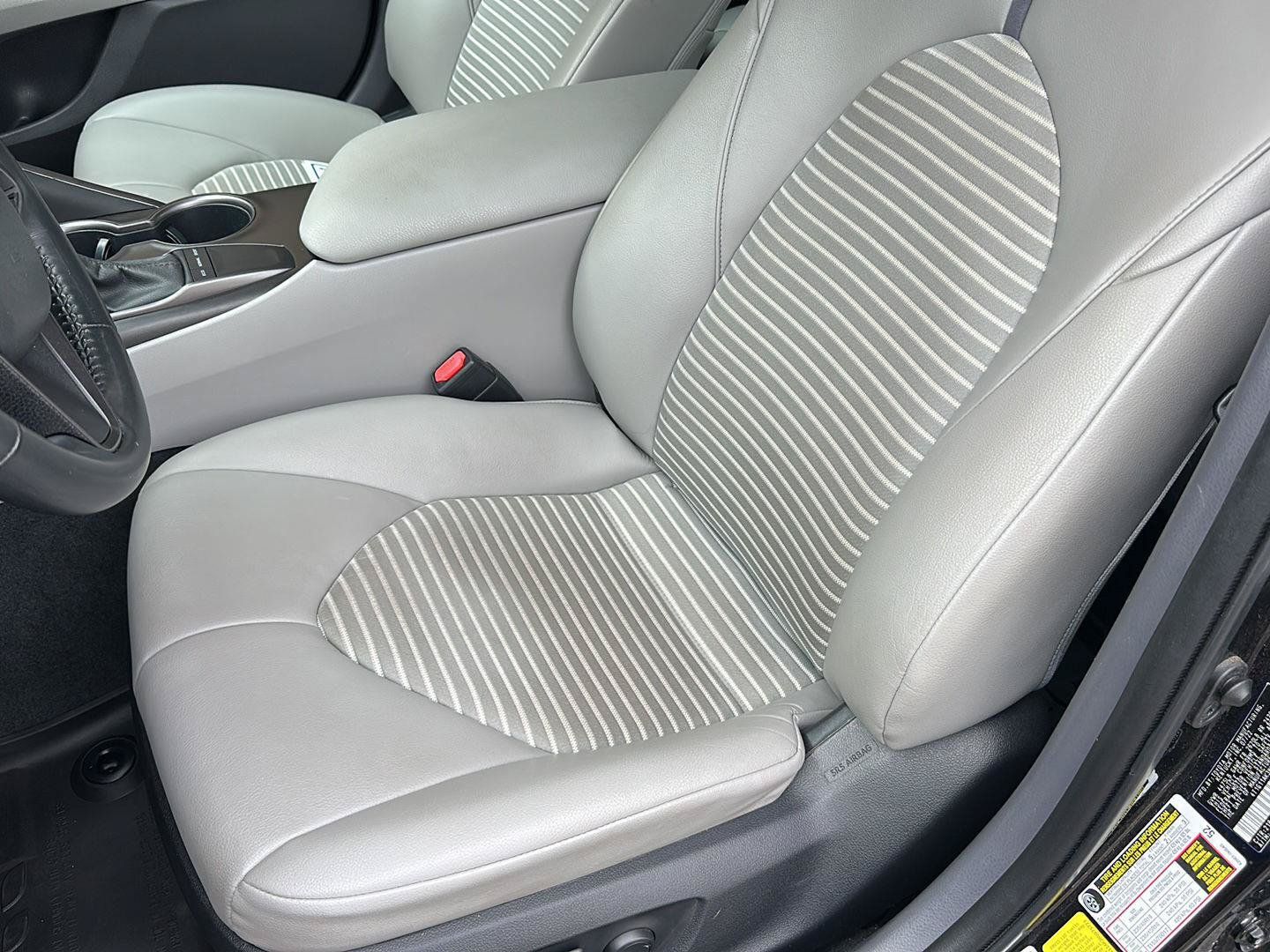 Used 2022 Toyota Camry SE FWD image 12