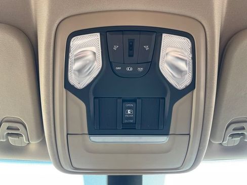 Used 2020 RAM 1500 Big Horn AWD/4WD image 25