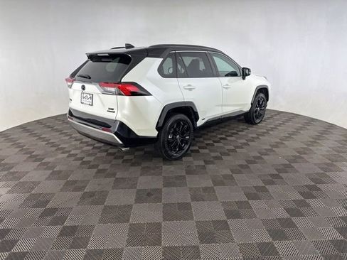 Used 2022 Toyota RAV4 XSE AWD/4WD image 7