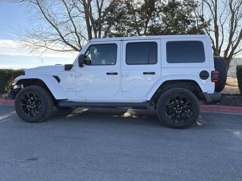 Used 2023 Jeep Wrangler Unlimited Sahara w/ Cold Weather Group image 8