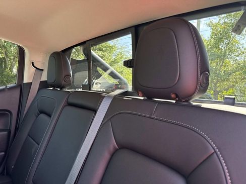 Used 2020 Chevrolet Colorado LT w/ Luxury Package RWD image 17
