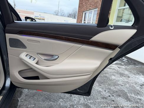 Used 2017 Mercedes-Benz S 550 4MATIC Sedan w/ Premium Package image 48