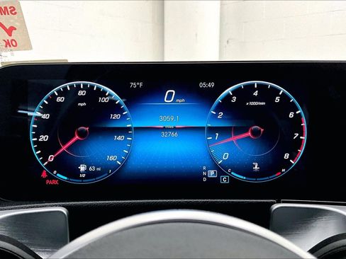 Used 2022 Mercedes-Benz GLB 250 image 23