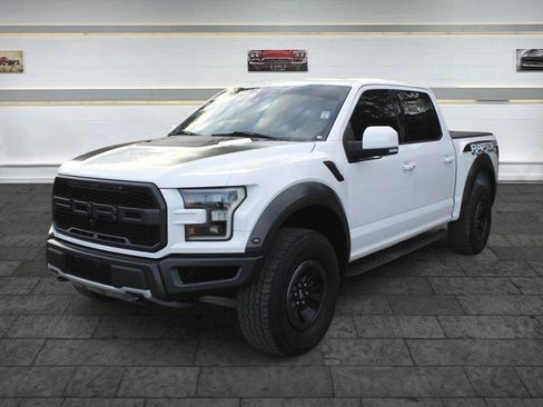 Used 2017 Ford F150 Raptor w/ Equipment Group 802A Luxury AWD/4WD image 3