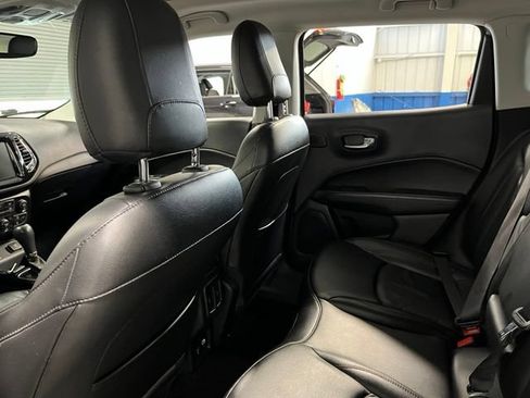 Used 2021 Jeep Compass Limited w/ Sun and Sound Group FWD image 17