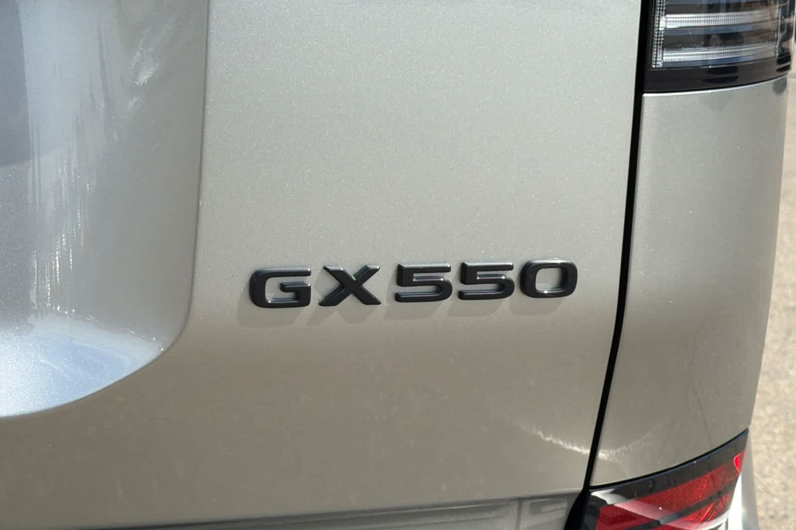 Certified 2024 Lexus GX 550 w/ Accessory Package (Z1) AWD/4WD image 33
