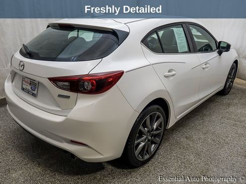 Used 2018 MAZDA MAZDA3 Grand Touring image 8