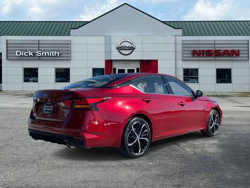 New 2025 Nissan Altima 2.5 SR w/ SR Premium Package image 6