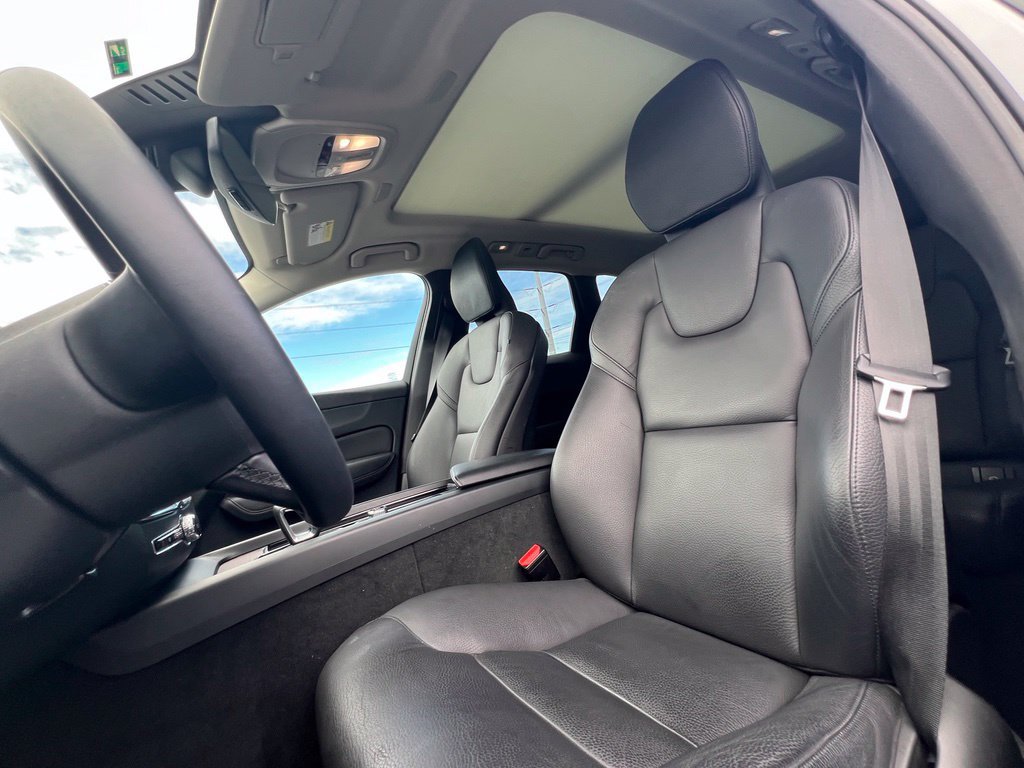 Used 2023 Volvo XC60 B5 Plus AWD/4WD image 14