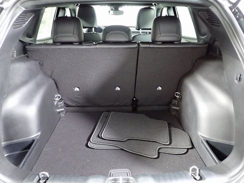 New 2026 Jeep Compass Latitude image 13