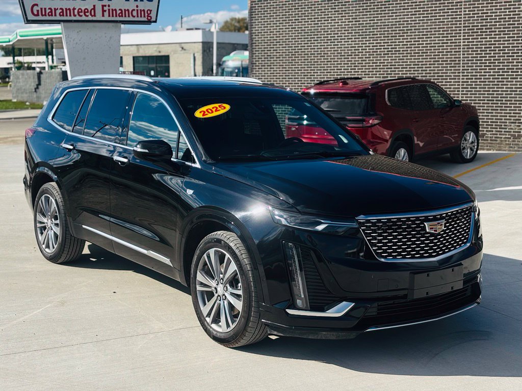 Used 2025 Cadillac XT6 Premium Luxury w/ Technology Package AWD/4WD image 2