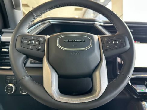 Used 2026 GMC Sierra 1500 Denali w/ Technology Package AWD/4WD image 22