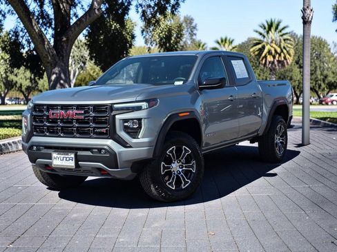 Used 2025 GMC Canyon AT4 w/ AT4 Premium Package AWD/4WD image 2