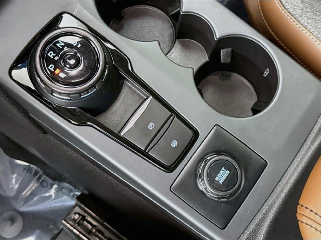 Used 2024 Ford Bronco Sport Outer Banks w/ Tech Package AWD/4WD image 17
