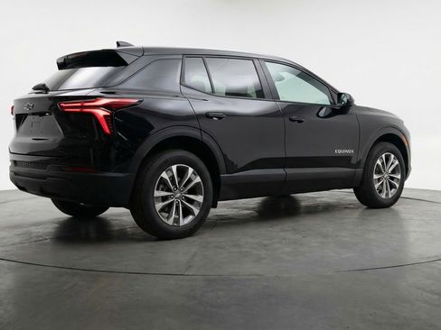 Used 2025 Chevrolet Equinox LT FWD image 9