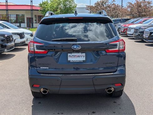 Used 2024 Subaru Ascent Onyx Edition image 5