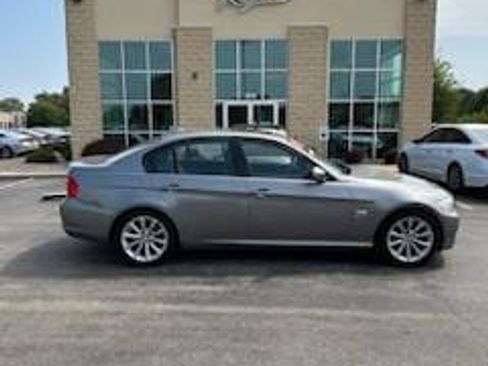 Used 2011 BMW 328i xDrive Sedan image 1
